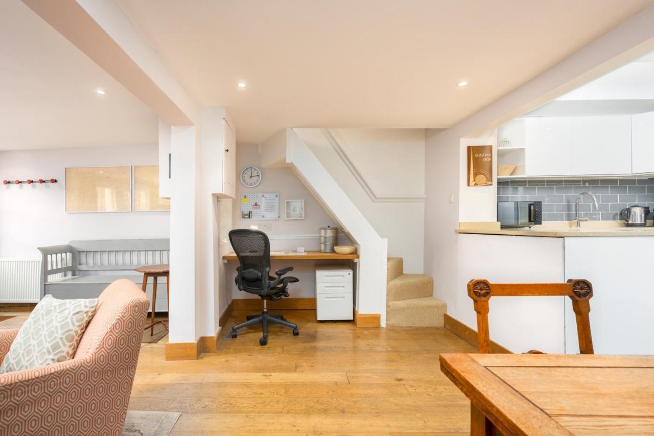 Delightful Bird Sisters Cottage With Free Parking Brighton Exterior photo