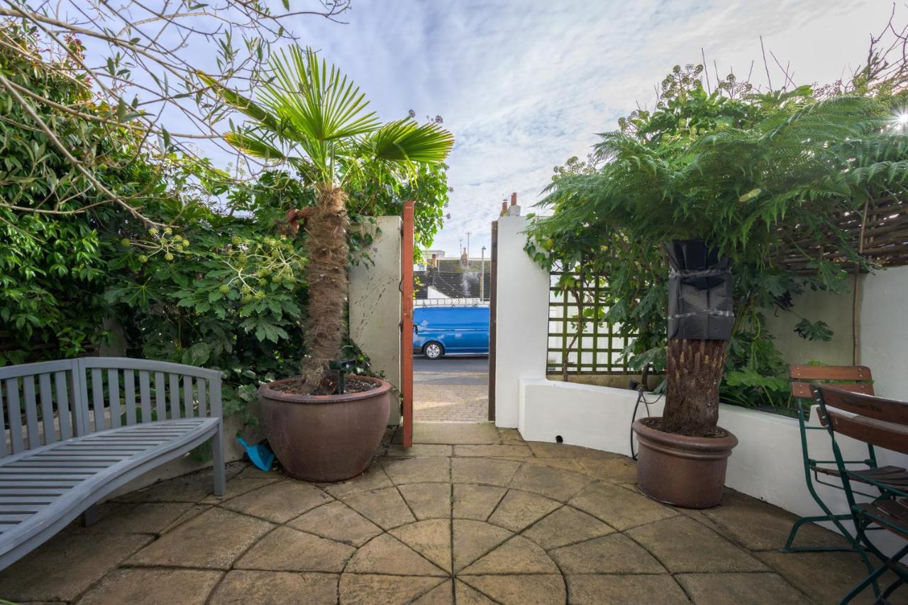 Delightful Bird Sisters Cottage With Free Parking Brighton Exterior photo