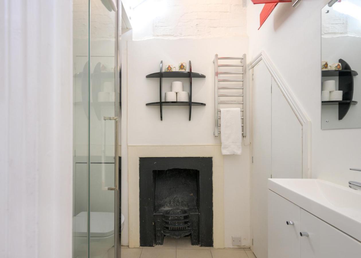 Delightful Bird Sisters Cottage With Free Parking Brighton Exterior photo