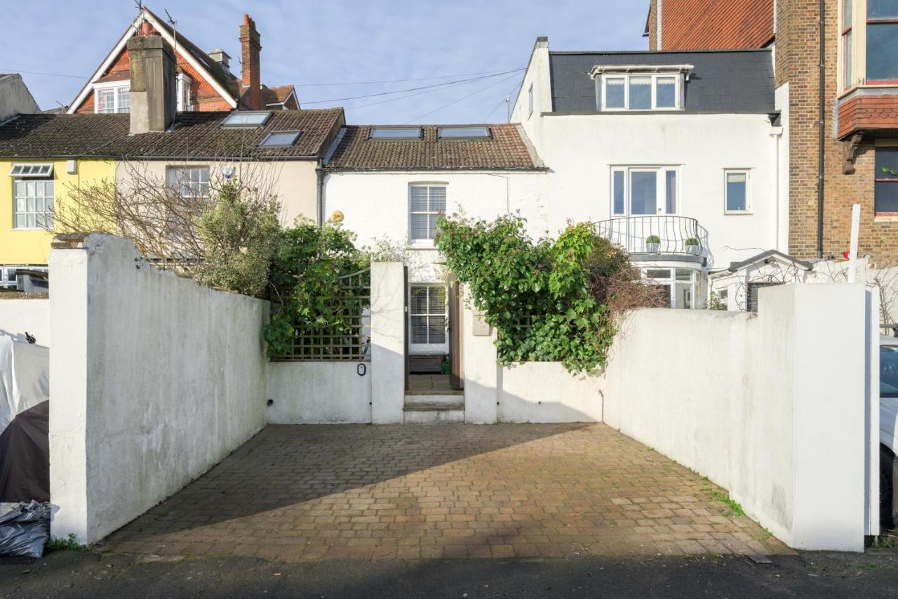 Delightful Bird Sisters Cottage With Free Parking Brighton Exterior photo